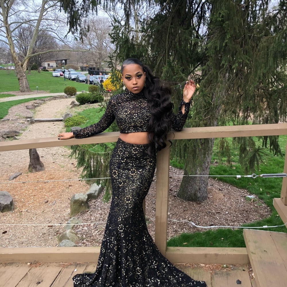 Prom dress - Picture 2 of 4